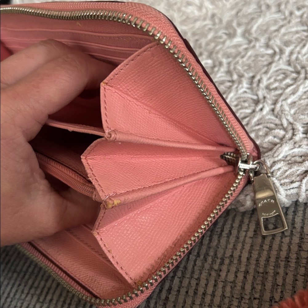 ๐3/$20 Coach long leather zip around wallet - Picture 9 of 17